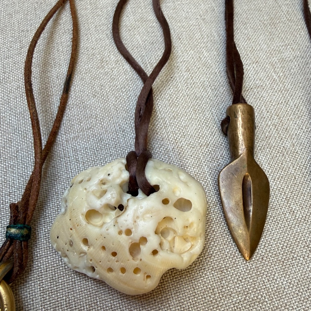 Bundle of 5 Vintage Corded Necklaces - Picture 6 of 11
